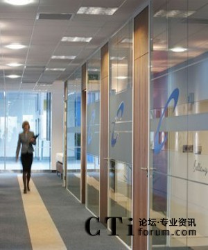 �����������ڴ������c��֮�g���ϵK